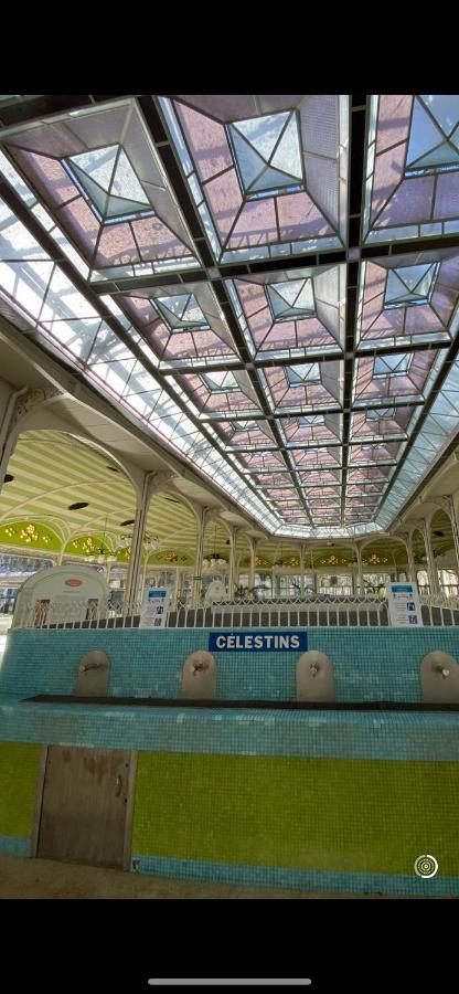 Proche des Thermes et à pied du lac Vichy Extérieur photo